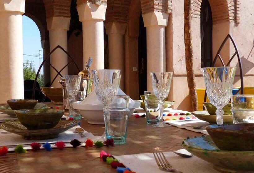 پانسیون Le Cazar