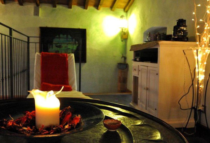 بنسيون Relais Castelluccio Palusse