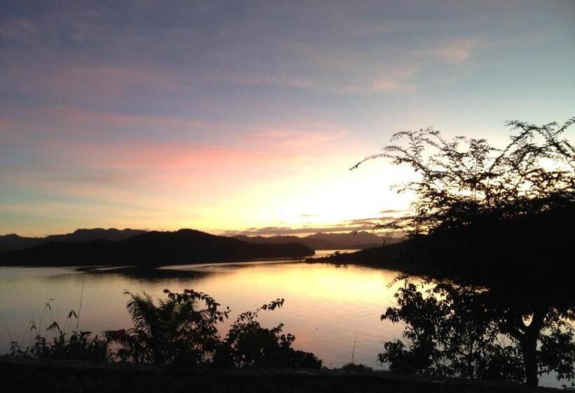 استراحتگاه La Estancia Busuanga