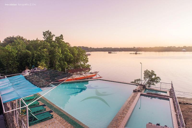 Marina Palawan Resort