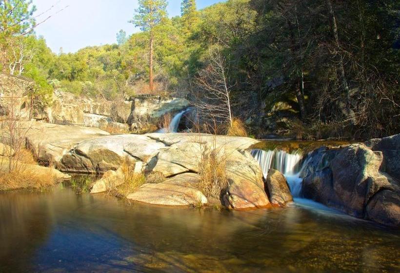 Riverfront Property With Waterfalls Near Yosemite And Bass Lake