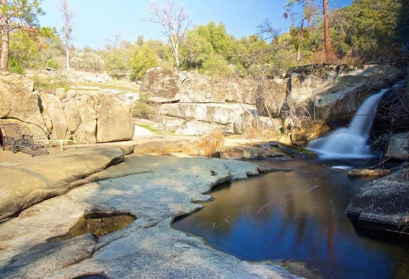 Riverfront Property With Waterfalls Near Yosemite And Bass Lake