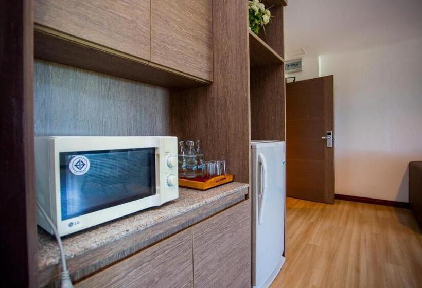 Sea Paradise Hotel Sattahip