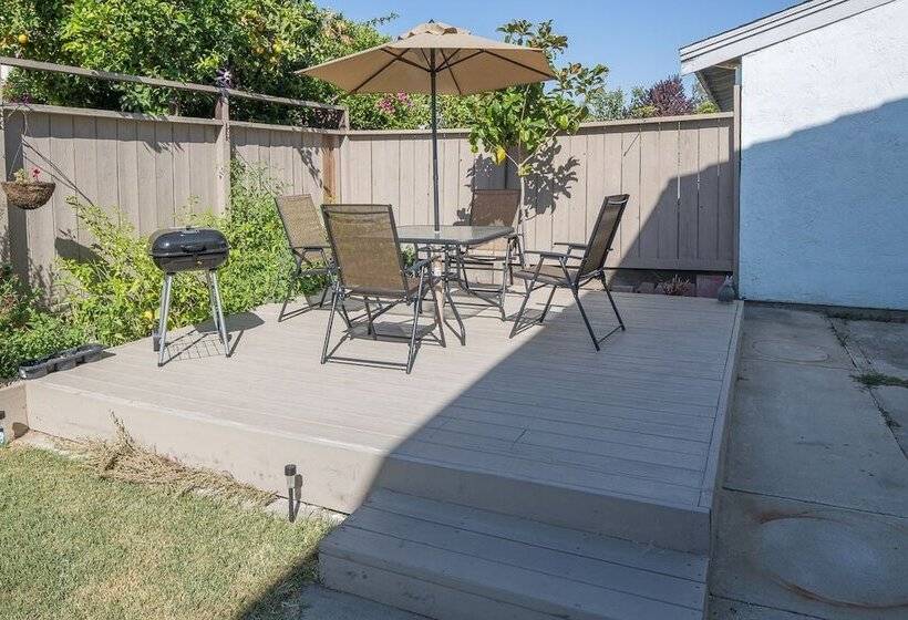 Sunny And Elegant Villa