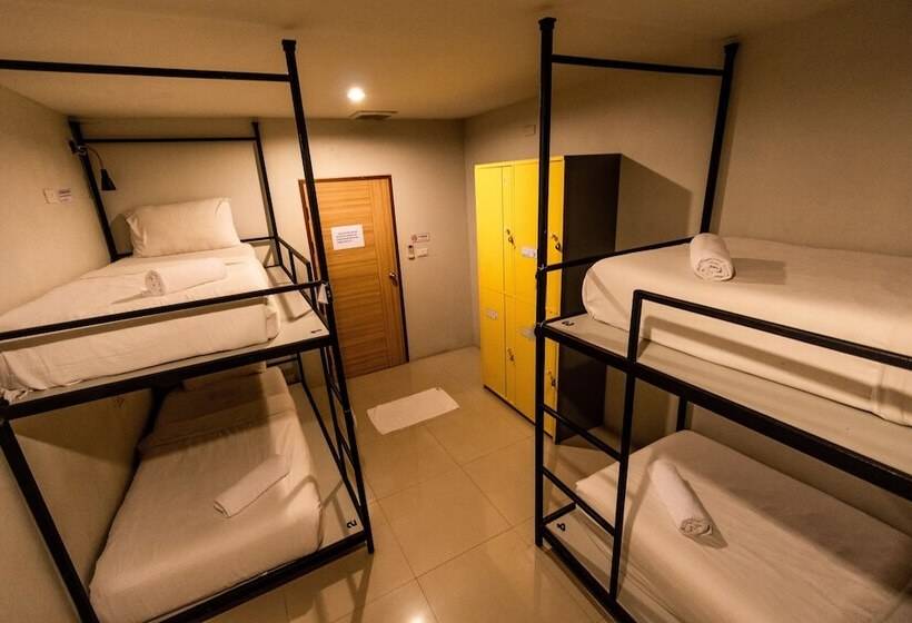 Sunny Hostel Chiangmai @tha Pae
