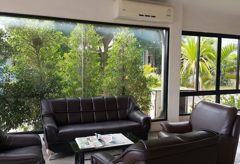 The Living Hotel At Surat Thani