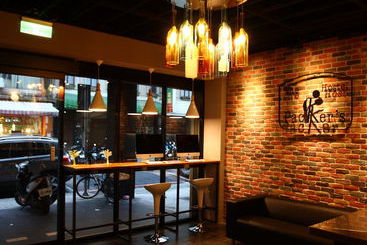The Packer's Hostel