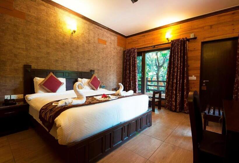 Tuskar S Riverside Resort