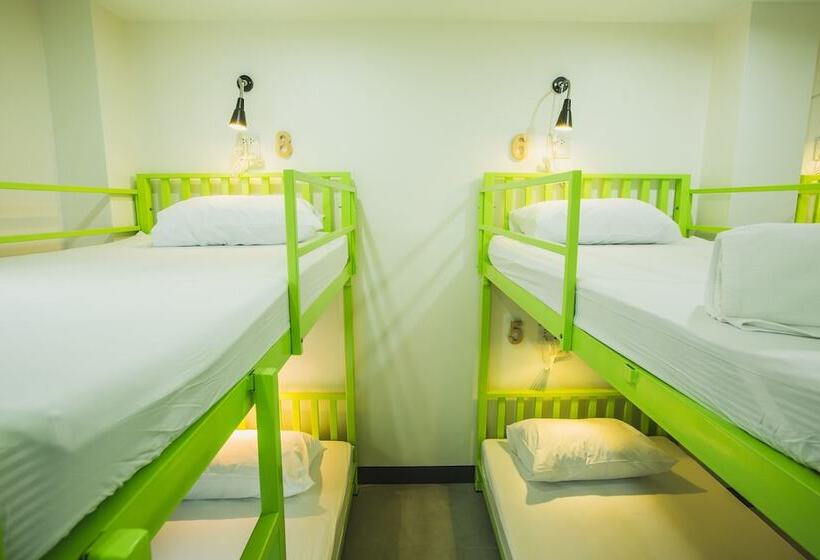 호스텔 The 9th House