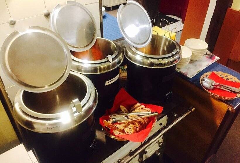 Amadeus Boutique Hotel Deutscher Hof Inn & Suites