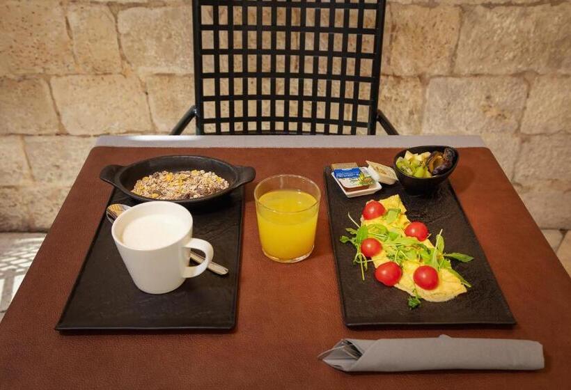 住宿加早餐  Heritage Hotel Antique Split