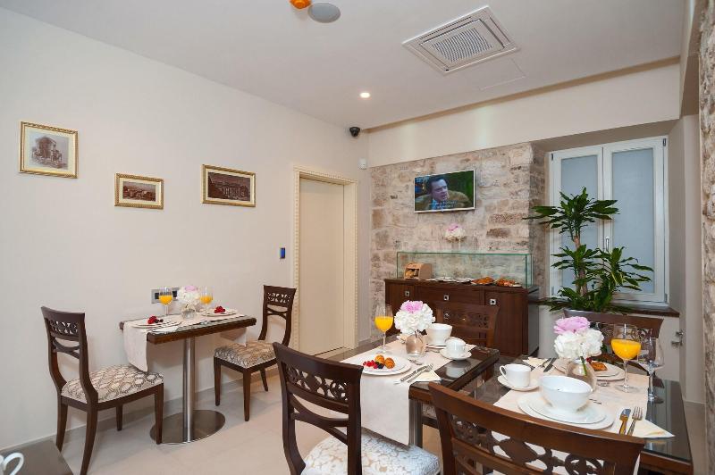 住宿加早餐  Heritage Hotel Antique Split