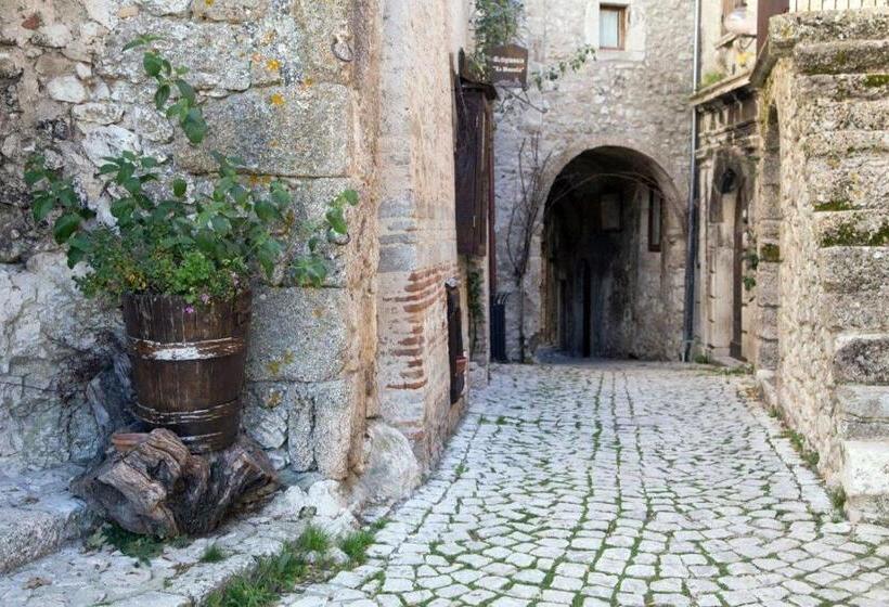 צימר La Bifora E Le Lune Vico Sotto Gli Archi 5