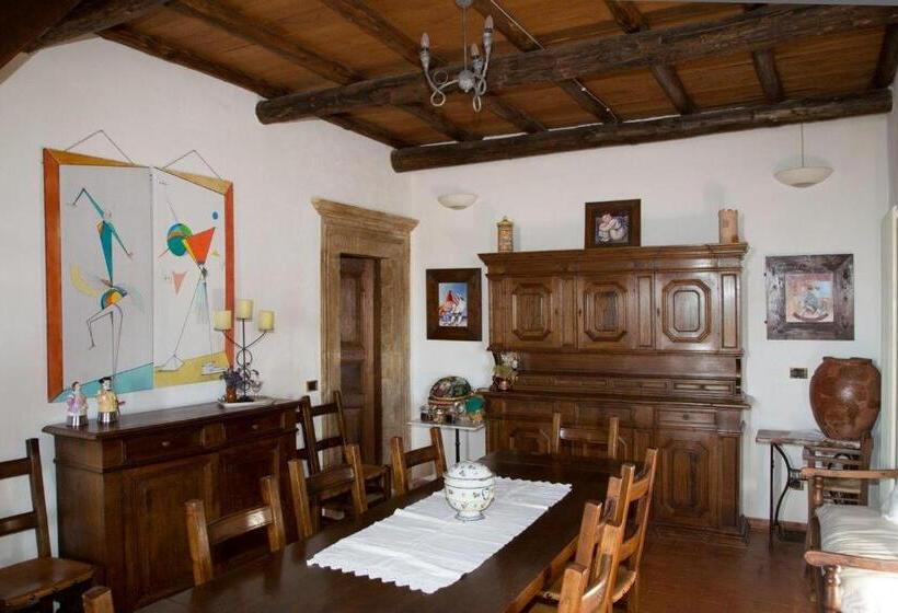 צימר La Bifora E Le Lune Vico Sotto Gli Archi 5