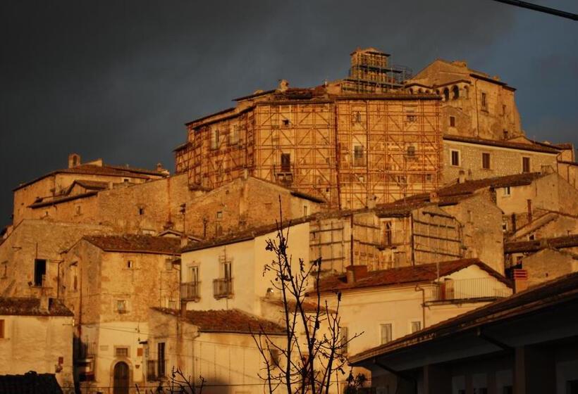 צימר La Bifora E Le Lune Vico Sotto Gli Archi 5