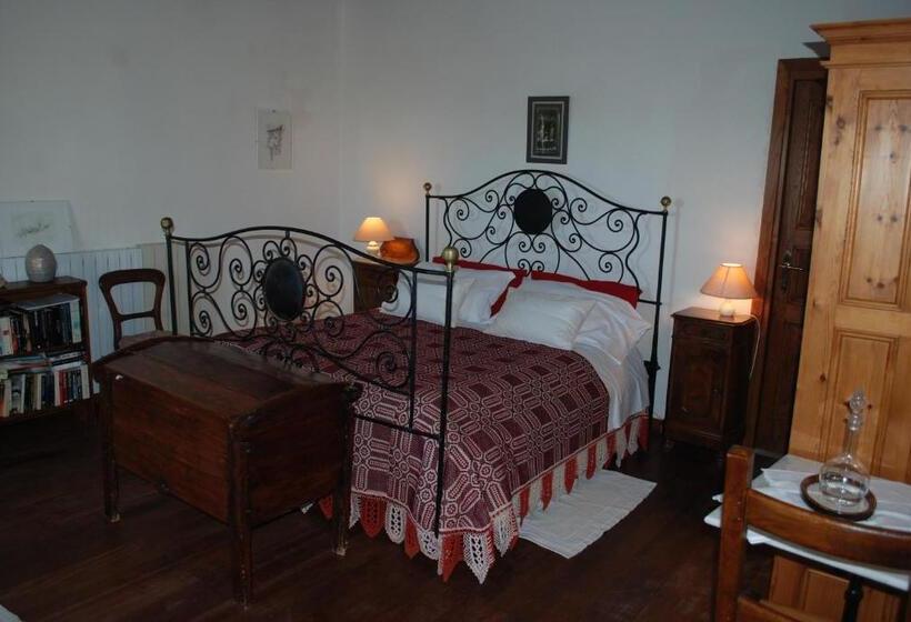 צימר La Bifora E Le Lune Vico Sotto Gli Archi 5