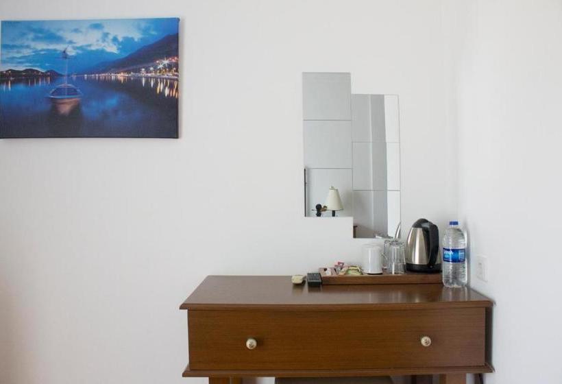 住宿加早餐  Lumina Otel