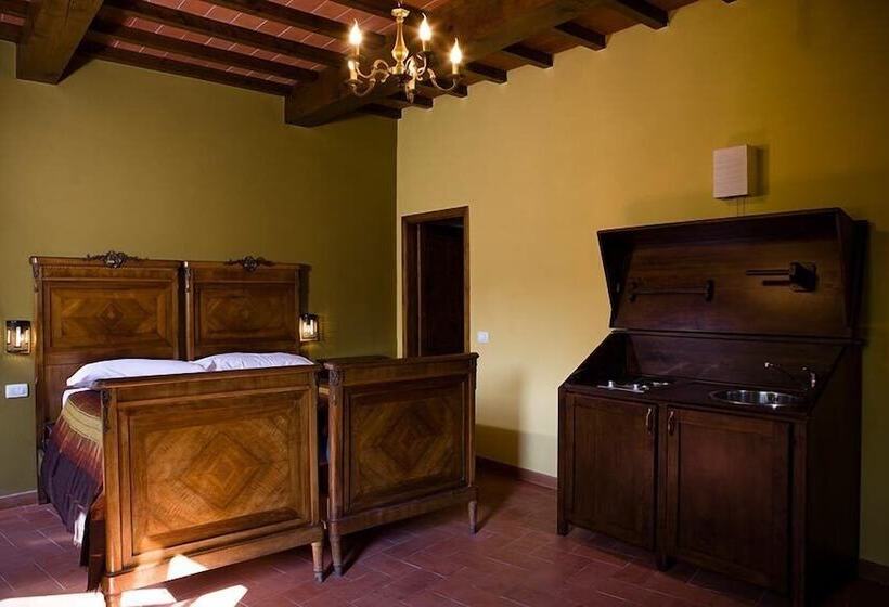 فندق Agriturismo La Topaia