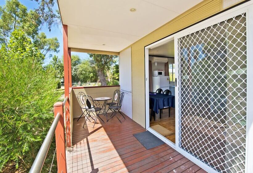 هتل Albany Holiday Park