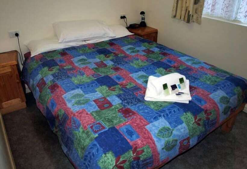 هتل Albany Holiday Park