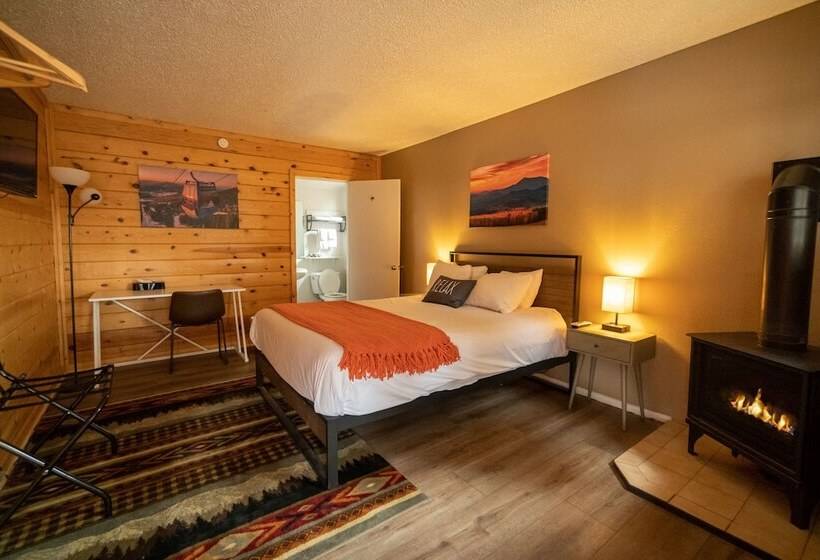 호텔 Basecamp At Snowbowl