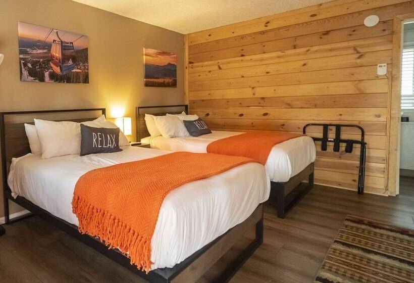 호텔 Basecamp At Snowbowl