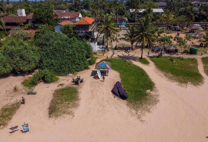 Отель Chami Villa Bentota