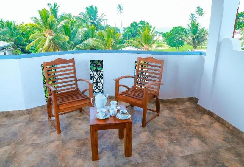 Отель Chami Villa Bentota