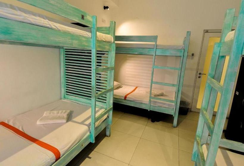 Отель Clock Inn Kandy