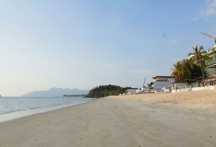 Отель Corrie Chalet, Pantai Cenang Langkawi