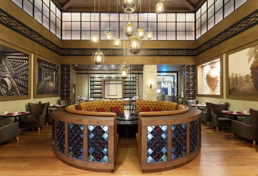 هتل Crowne Plaza   Borjomi, An Ihg