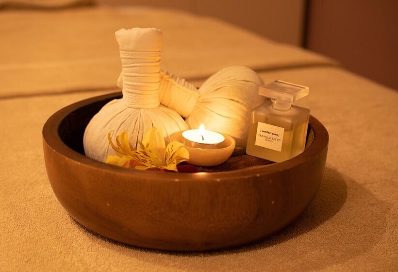 هتل Crowne Plaza   Borjomi, An Ihg