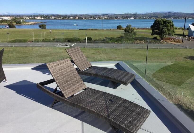 בית מלון כפרי East Pier