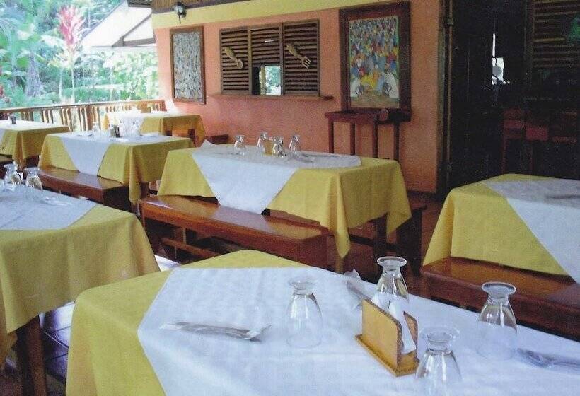 ホテル El Pizote Lodge