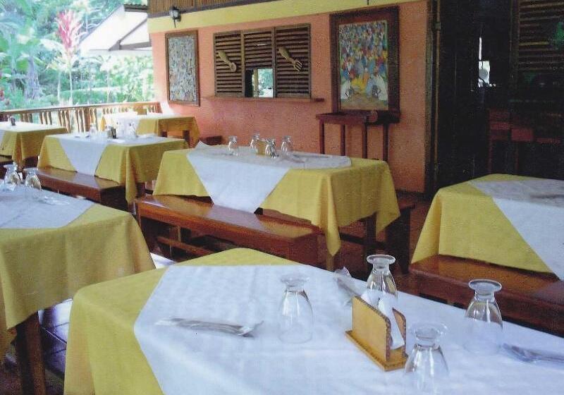 ホテル El Pizote Lodge