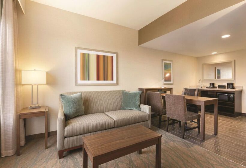 酒店 Embassy Suites By Hilton Akroncanton Airport