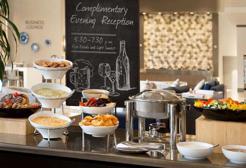 فندق Embassy Suites By Hilton The Woodlands At Hughes Landing