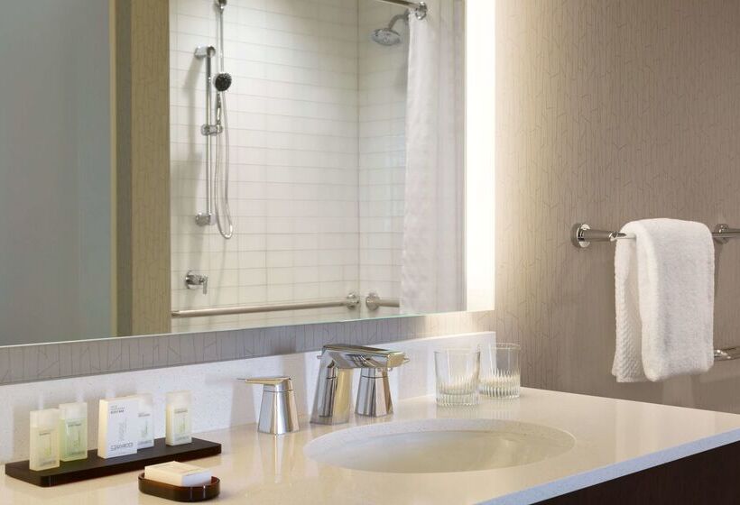 فندق Embassy Suites By Hilton The Woodlands At Hughes Landing