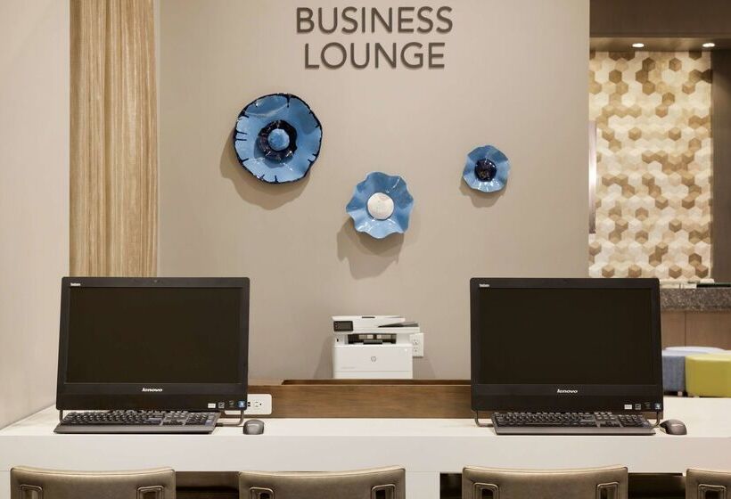 فندق Embassy Suites By Hilton The Woodlands At Hughes Landing