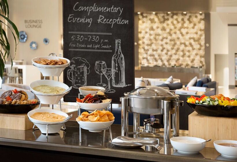 فندق Embassy Suites By Hilton The Woodlands At Hughes Landing