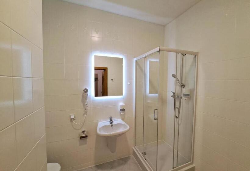 酒店 Gronie Ski & Bike