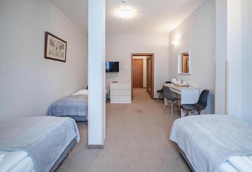 酒店 Gronie Ski & Bike