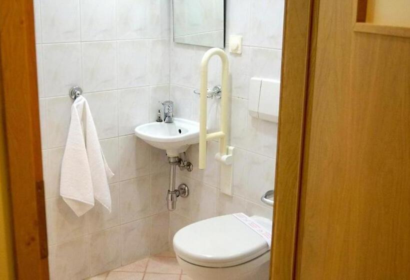 酒店 Gronie Ski & Bike