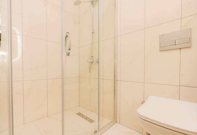 فندق Gurses Life