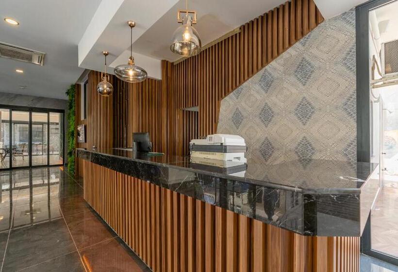 فندق Gurses Life