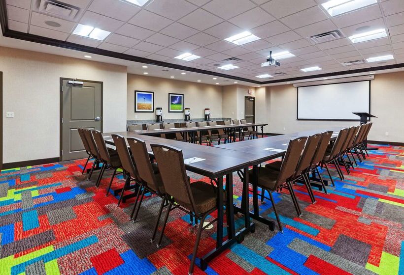 فندق Hampton Inn & Suites Claremore