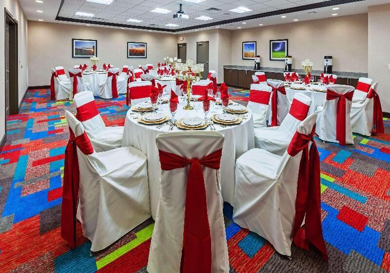 فندق Hampton Inn & Suites Claremore
