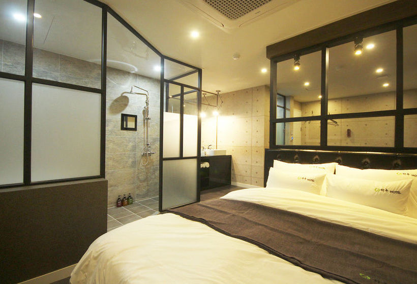 בית מלון כפרי Gimhae Buwondong Haru