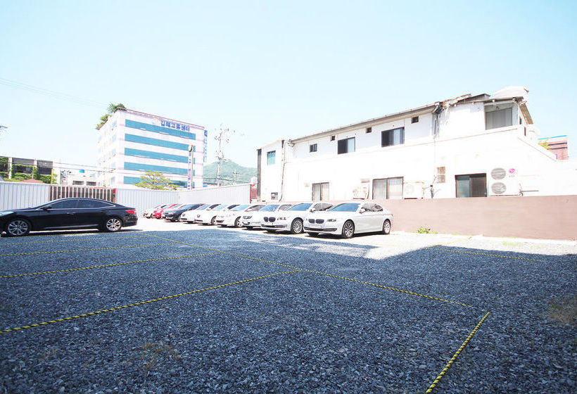 בית מלון כפרי Gimhae Buwondong Haru