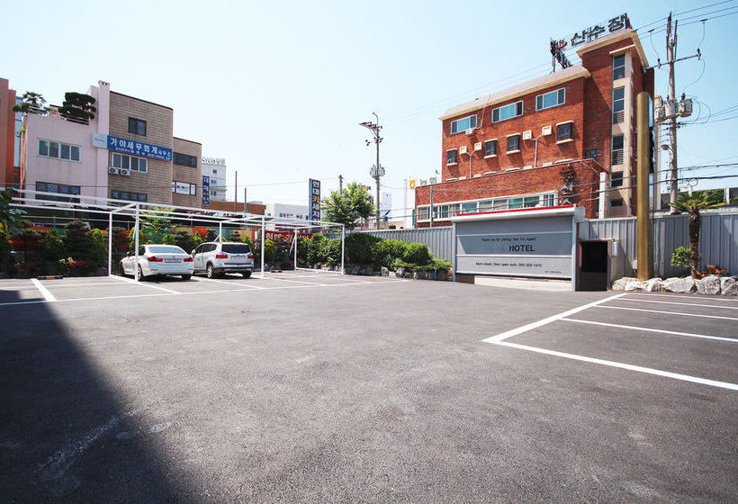 בית מלון כפרי Gimhae Buwondong Haru